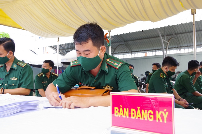 Border guards in Southwest Vietnam prioritized for Covid-19 injection